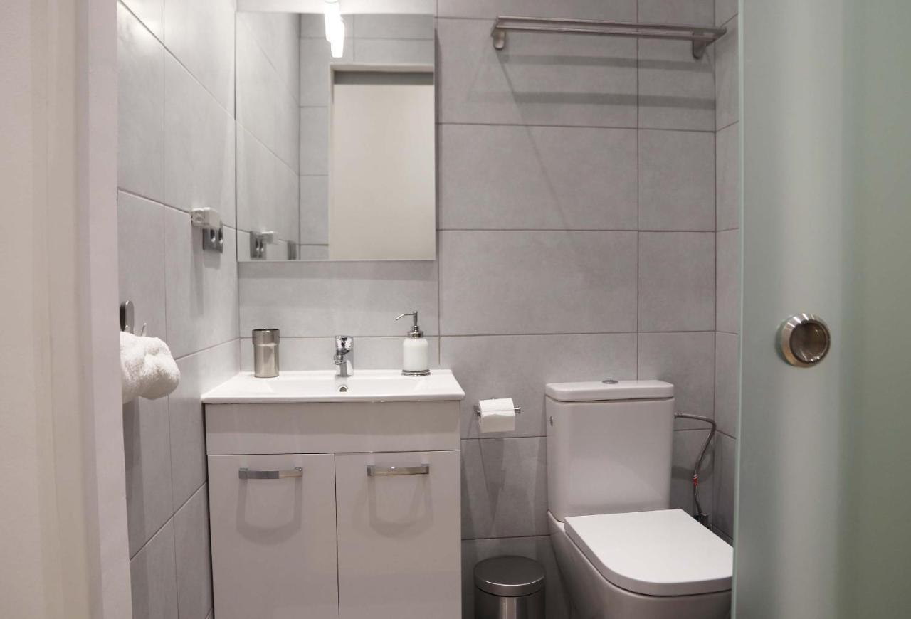 Hostal Gracia Барселона Екстер'єр фото