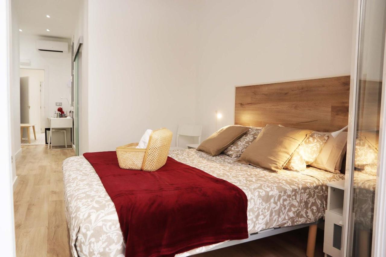 Hostal Gracia Барселона Екстер'єр фото